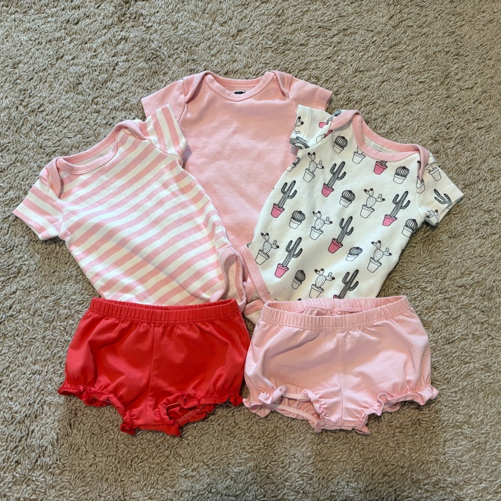 Organic Cotton Onesies and Bloomers Bundle